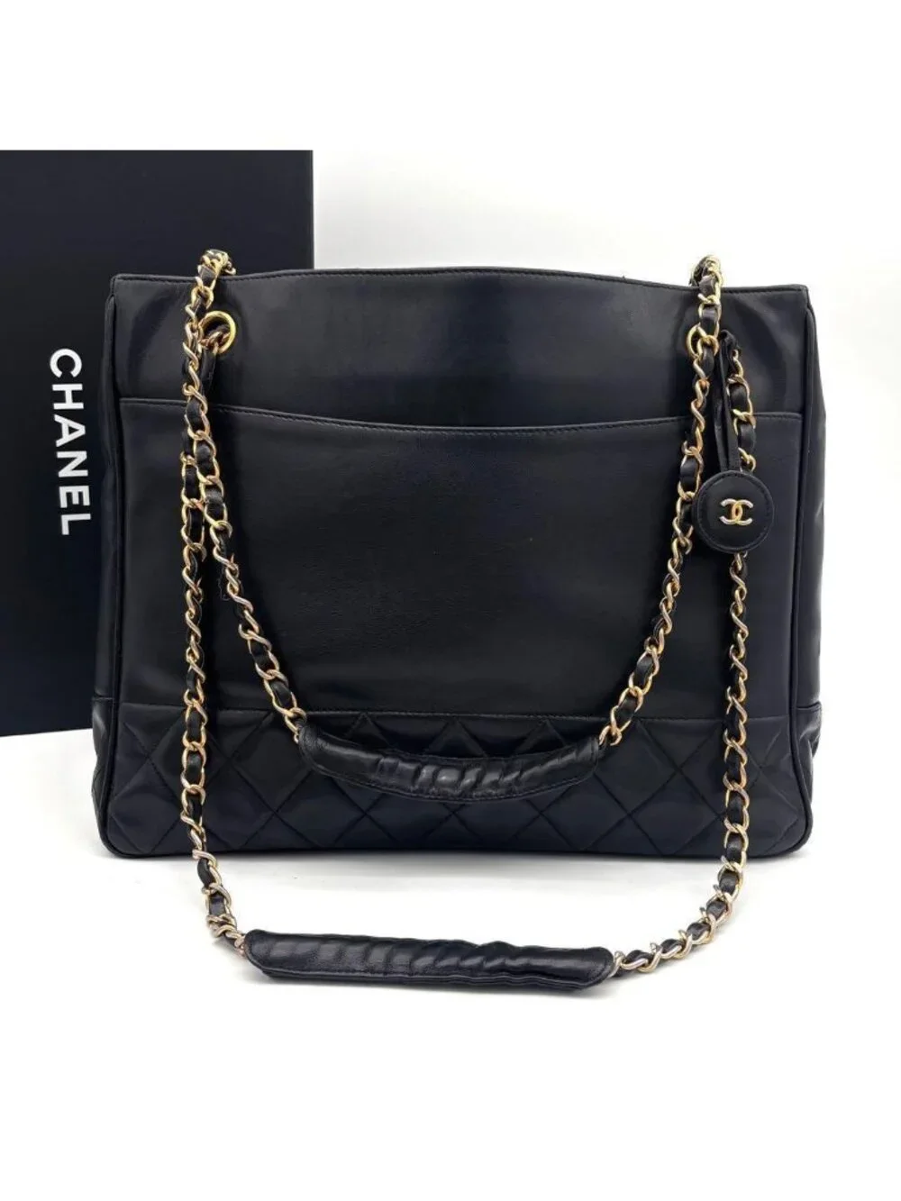 Chanel Quilted Lambskin Chain Shoulder Bag Black Gold